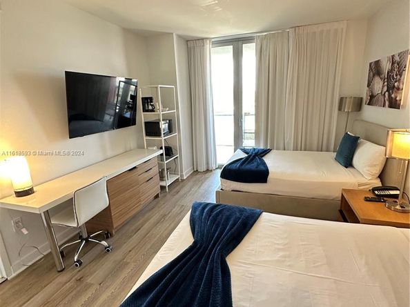 2602 E Hallandale Beach Blvd R807, Hallandale Beach FL 33009