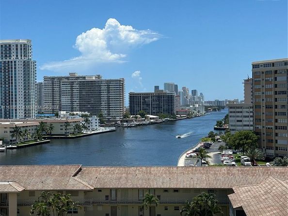 2602 E Hallandale Beach Blvd R807, Hallandale Beach FL 33009