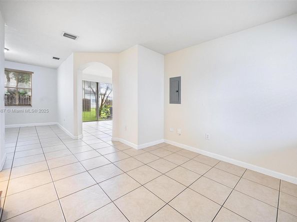 2884 SE 2nd Dr, Homestead FL 33033