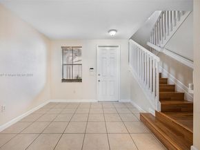 2884 SE 2nd Dr, Homestead FL 33033