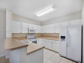 2884 SE 2nd Dr, Homestead FL 33033
