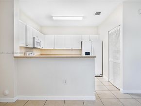2884 SE 2nd Dr, Homestead FL 33033