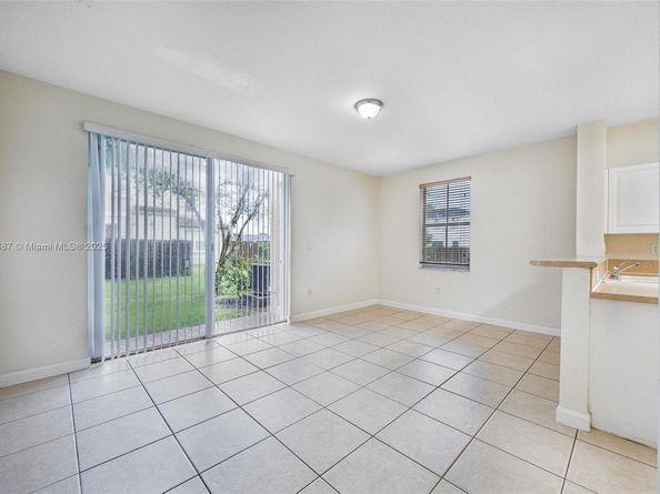 2884 SE 2nd Dr, Homestead FL 33033