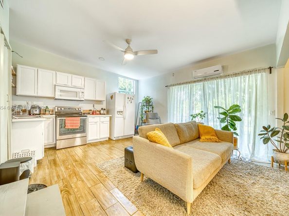 13801 NE 1st Ave, Miami FL 33161