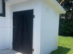 13801 NE 1st Ave, Miami FL 33161