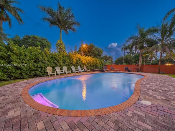 13801 NE 1st Ave, Miami FL 33161