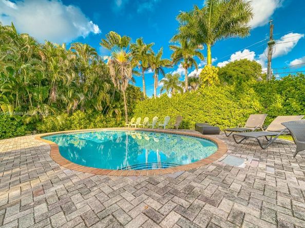 13801 NE 1st Ave, Miami FL 33161
