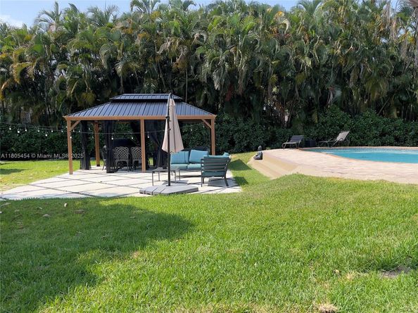 13801 NE 1st Ave, Miami FL 33161