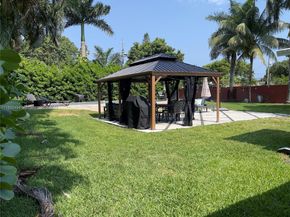 13801 NE 1st Ave, Miami FL 33161