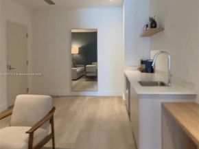 229 SW 9th St 403, Miami FL 33130