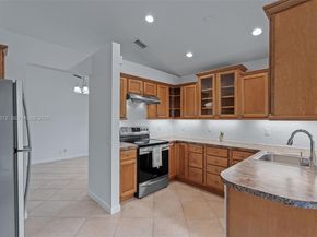 332 Bridgeton Rd, Weston FL 33326