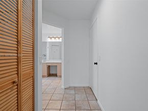 332 Bridgeton Rd, Weston FL 33326