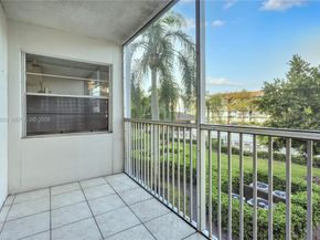 650 SW 124th Ter 214P, Pembroke Pines FL 33027