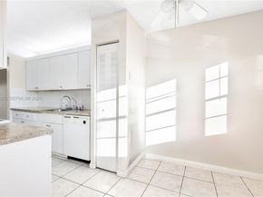 650 SW 124th Ter 214P, Pembroke Pines FL 33027