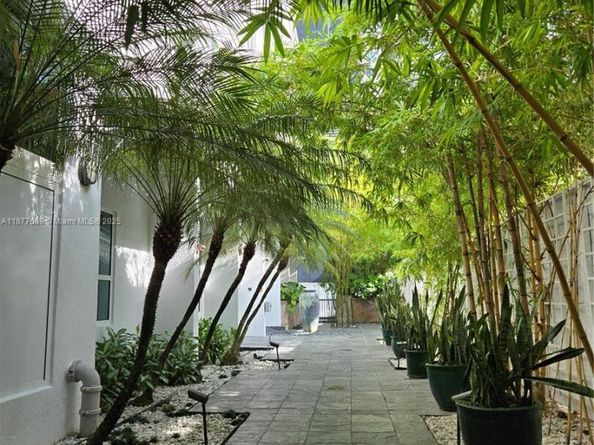 234 NE 3rd St 1104, Miami FL 33132