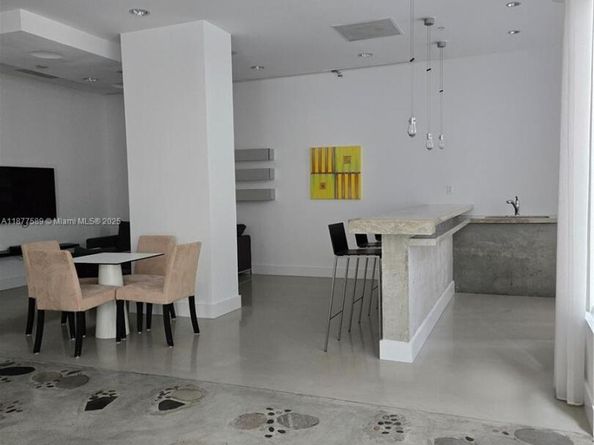 234 NE 3rd St 1104, Miami FL 33132