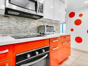 2415 NW 16th St Rd 214, Miami FL 33125