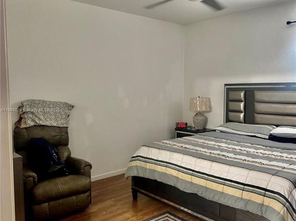 4039 NW 11th St, Lauderhill FL 33313