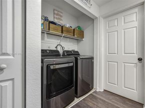 6038 SW 19th Pl, North Lauderdale FL 33068