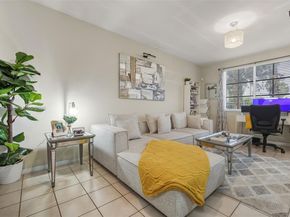 6038 SW 19th Pl, North Lauderdale FL 33068