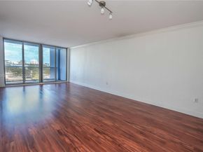 401 69 St 411, Miami Beach FL 33141