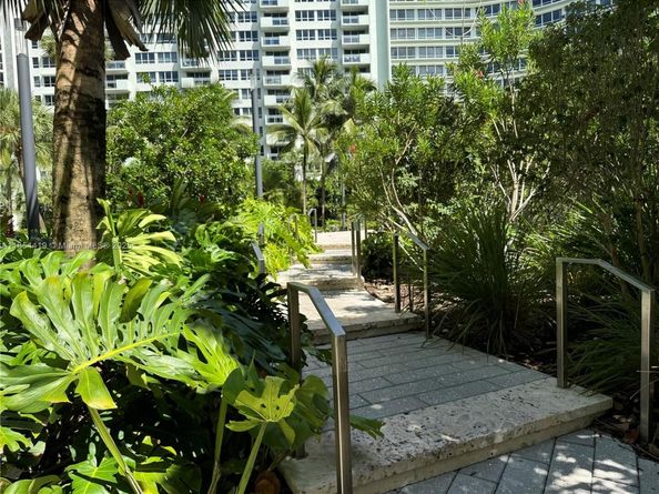 1500 Bay Rd 544S, Miami Beach FL 33139
