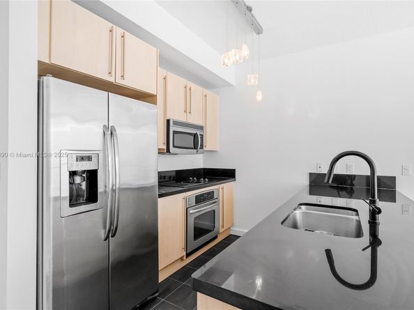 1111 SW 1st Ave 2222N, Miami FL 33130