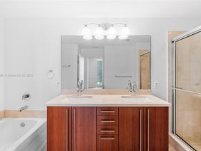 1111 SW 1st Ave 2222N, Miami FL 33130