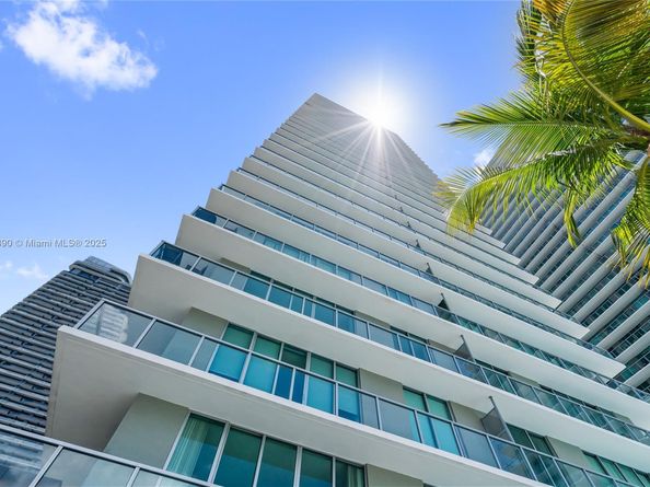 1111 SW 1st Ave 2222N, Miami FL 33130