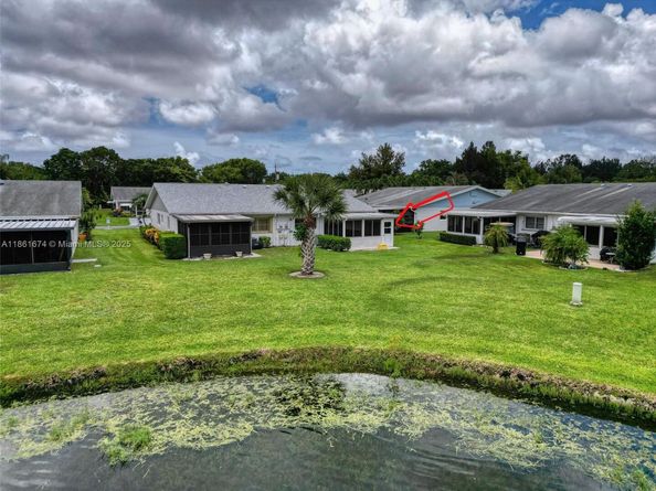 3319 Americo Dr, West Palm Beach FL 33417