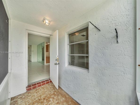 3319 Americo Dr, West Palm Beach FL 33417