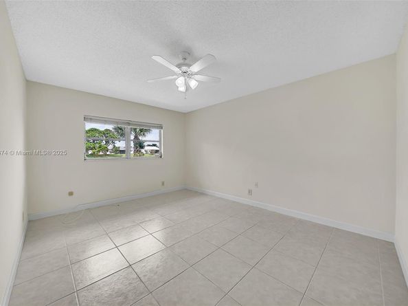 3319 Americo Dr, West Palm Beach FL 33417