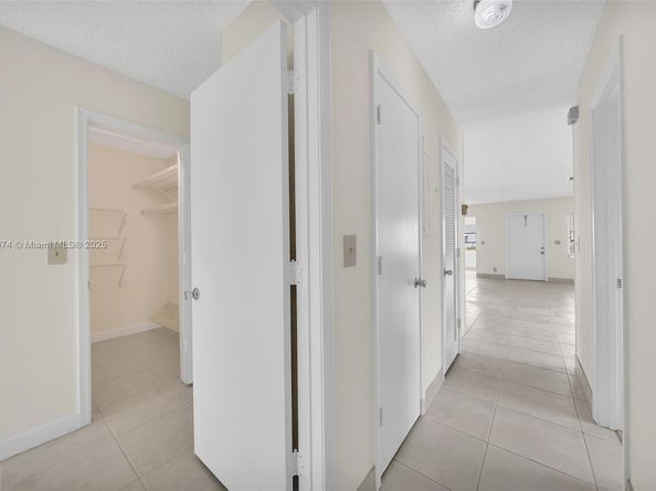 3319 Americo Dr, West Palm Beach FL 33417