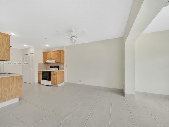 3319 Americo Dr, West Palm Beach FL 33417