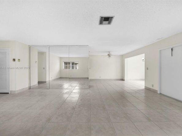 3319 Americo Dr, West Palm Beach FL 33417