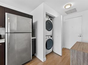 90 SW 3rd St 1105, Miami FL 33130