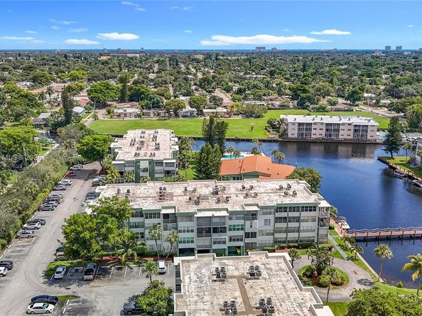 2751 Taft St 304, Hollywood FL 33020