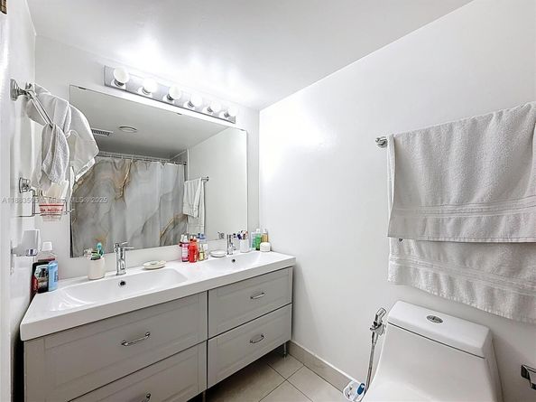 2751 Taft St 304, Hollywood FL 33020