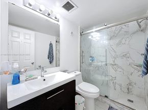 2751 Taft St 304, Hollywood FL 33020