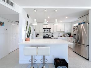 2751 Taft St 304, Hollywood FL 33020