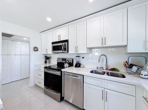 2751 Taft St 304, Hollywood FL 33020