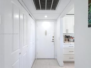 2751 Taft St 304, Hollywood FL 33020