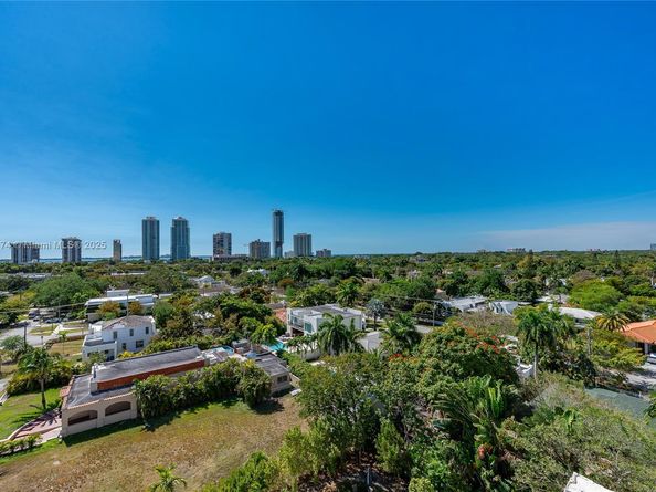 280 SW 20th Rd 902, Miami FL 33129
