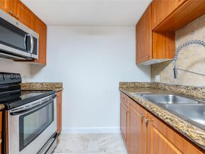 280 SW 20th Rd 902, Miami FL 33129