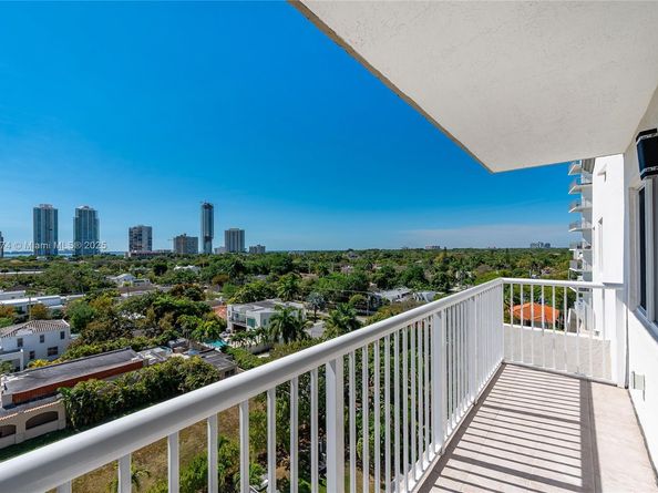 280 SW 20th Rd 902, Miami FL 33129