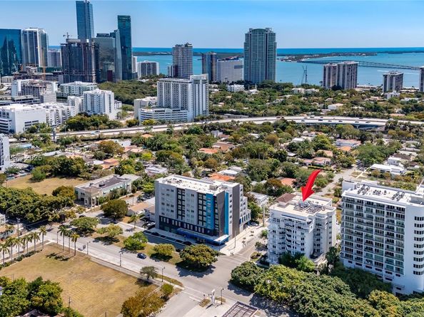 280 SW 20th Rd 902, Miami FL 33129