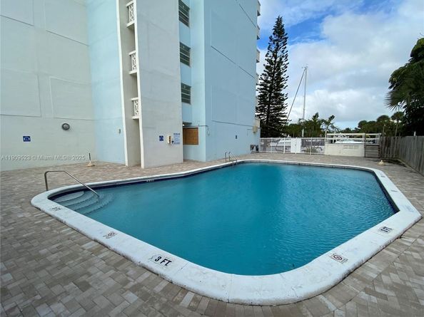 13155 Ixora Ct 310, North Miami FL 33181