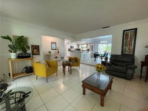 11911 NW 14th Ct, Pembroke Pines FL 33026