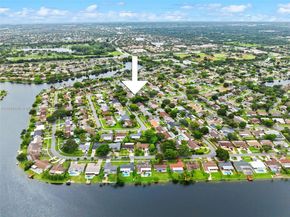 11911 NW 14th Ct, Pembroke Pines FL 33026