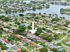 11911 NW 14th Ct, Pembroke Pines FL 33026